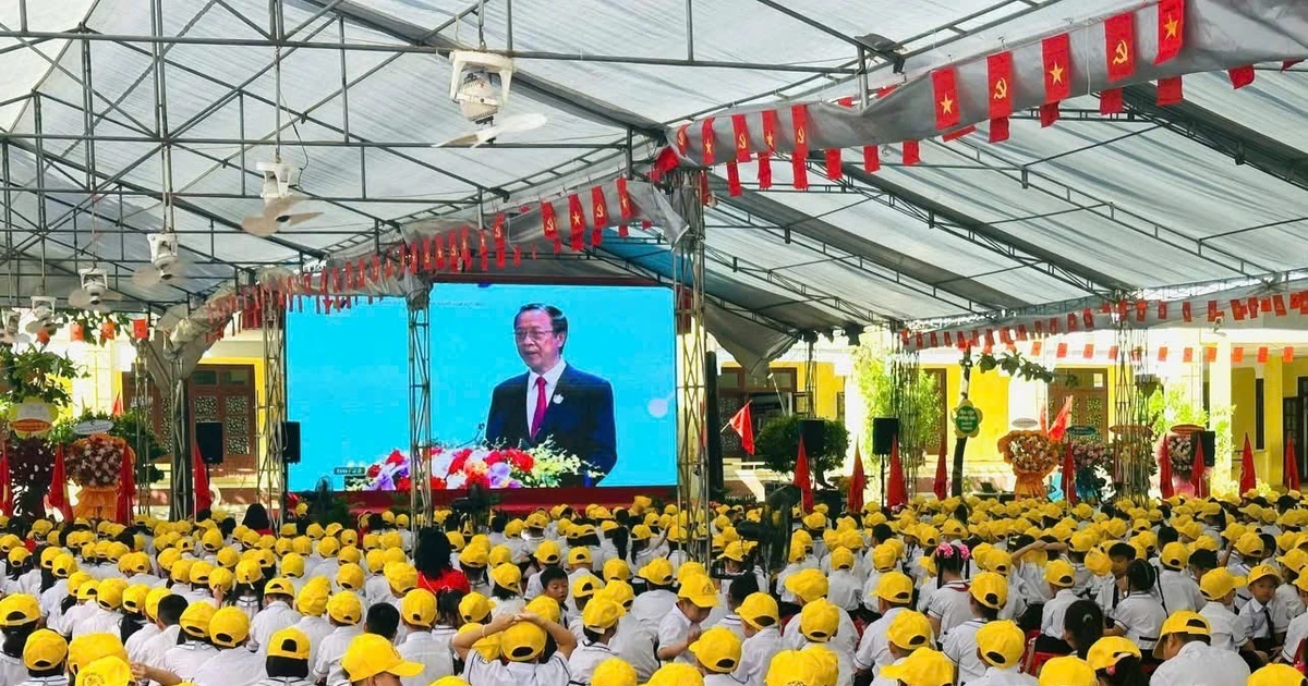 Thông báo gây thiện cảm từ một trường tiểu học ở tỉnh nghèo