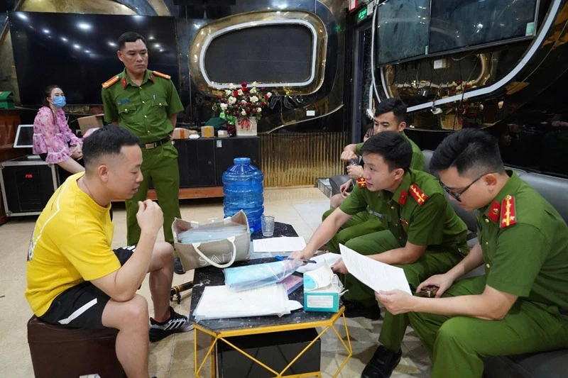 安全と秩序の条件を備えた事業所の管理