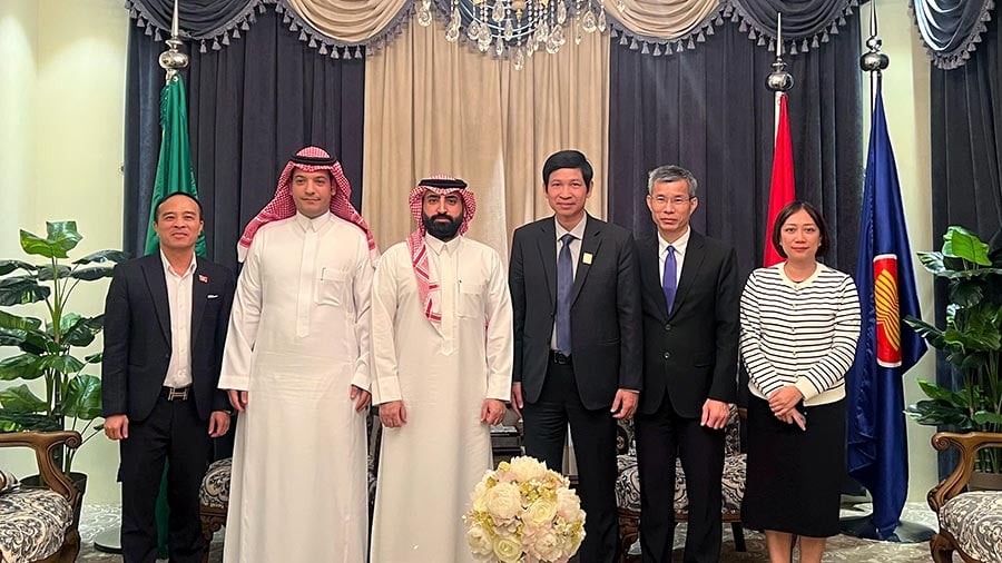 Ả-rập Xê-út mong muốn thúc đẩy hợp tác đầu tư, tăng cường kết nối du lịch với Việt Nam - Ảnh 3.