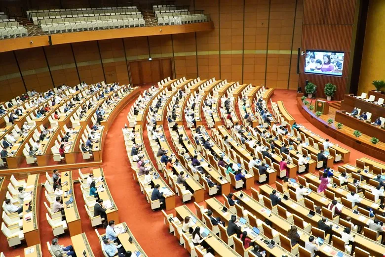 Quốc hội chốt mục tiêu tăng trưởng GDP 2026 từ 10% trở lên- Ảnh 2.