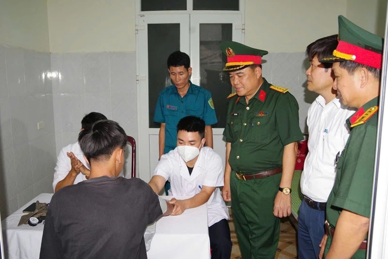 Tightly manage resources, select effectively