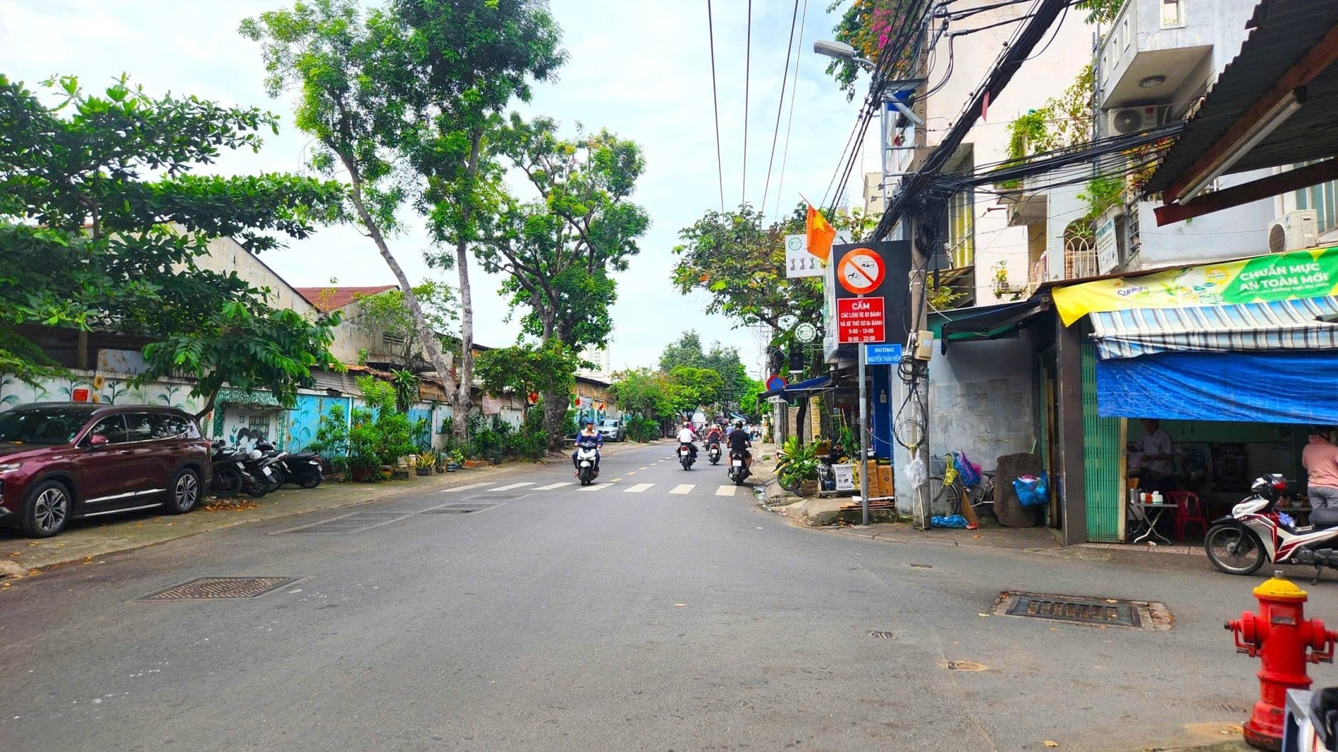 現在、トンタットトゥエット通りの幅は約7～9メートルだが、今後3倍に拡張される予定だ。