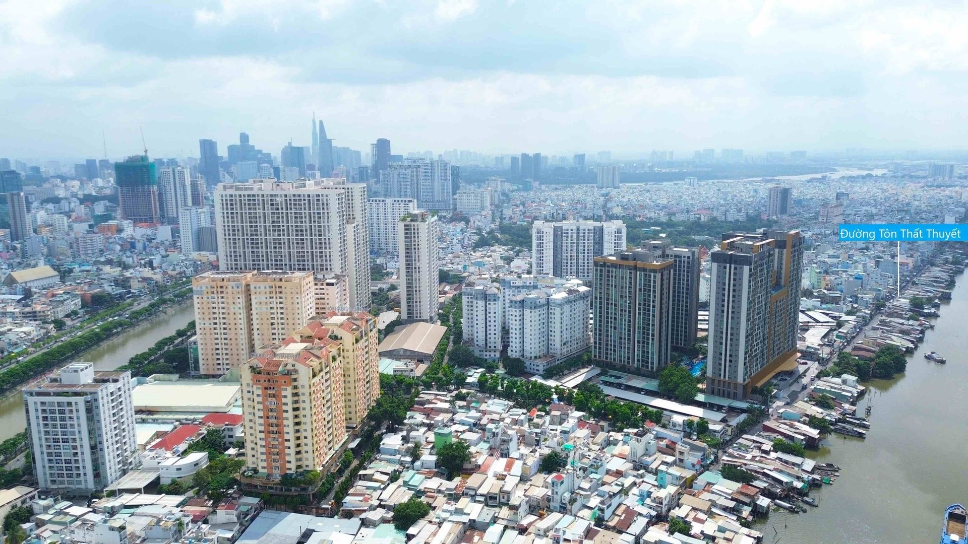 トン・タット・トゥエット通り沿いの大規模不動産プロジェクトは、インフラ拡張の恩恵を受けるだろう。