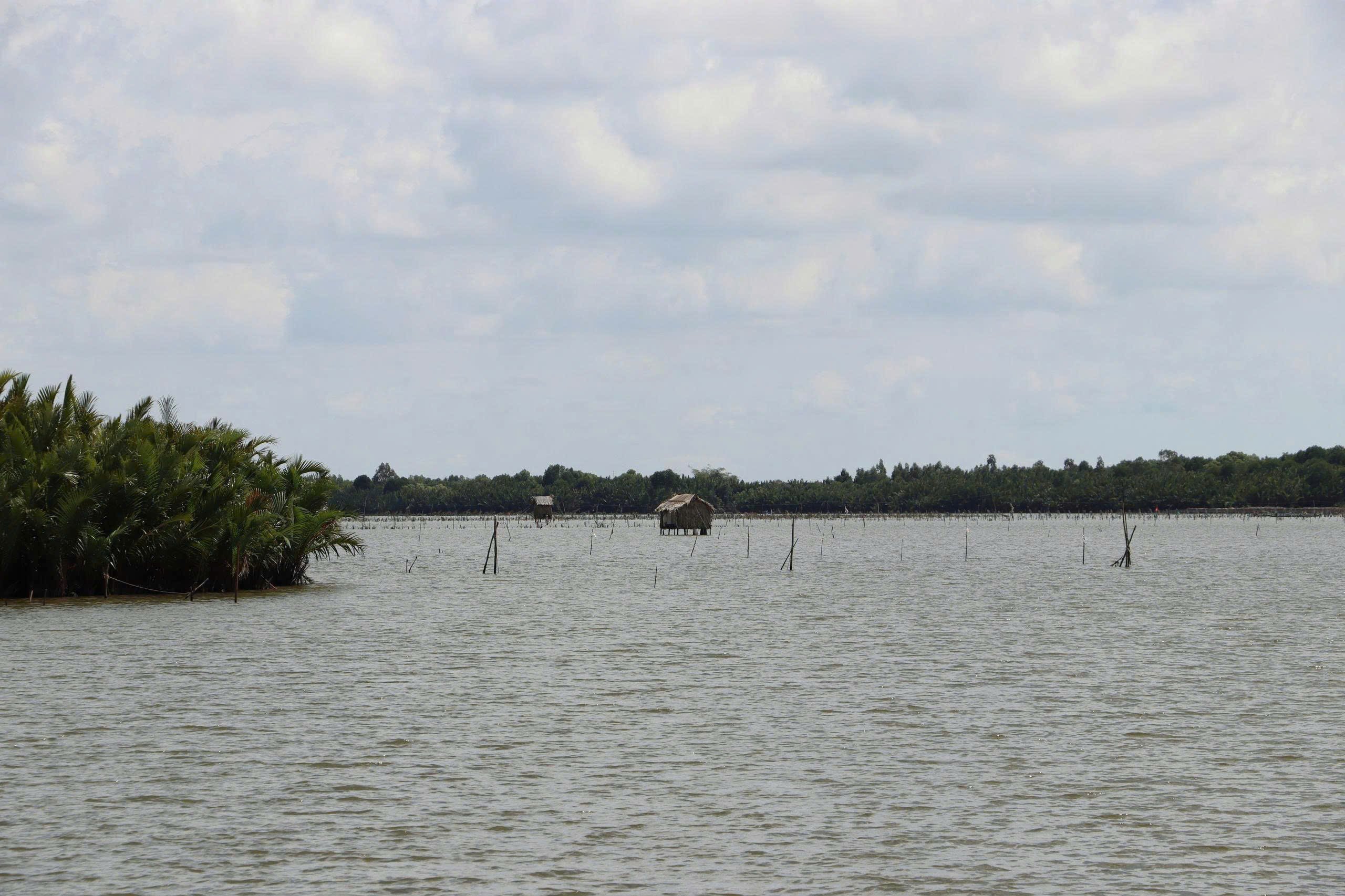 Khám phá "biển hồ giữa lòng đồng bằng" ở Cà Mau - Ảnh 4.