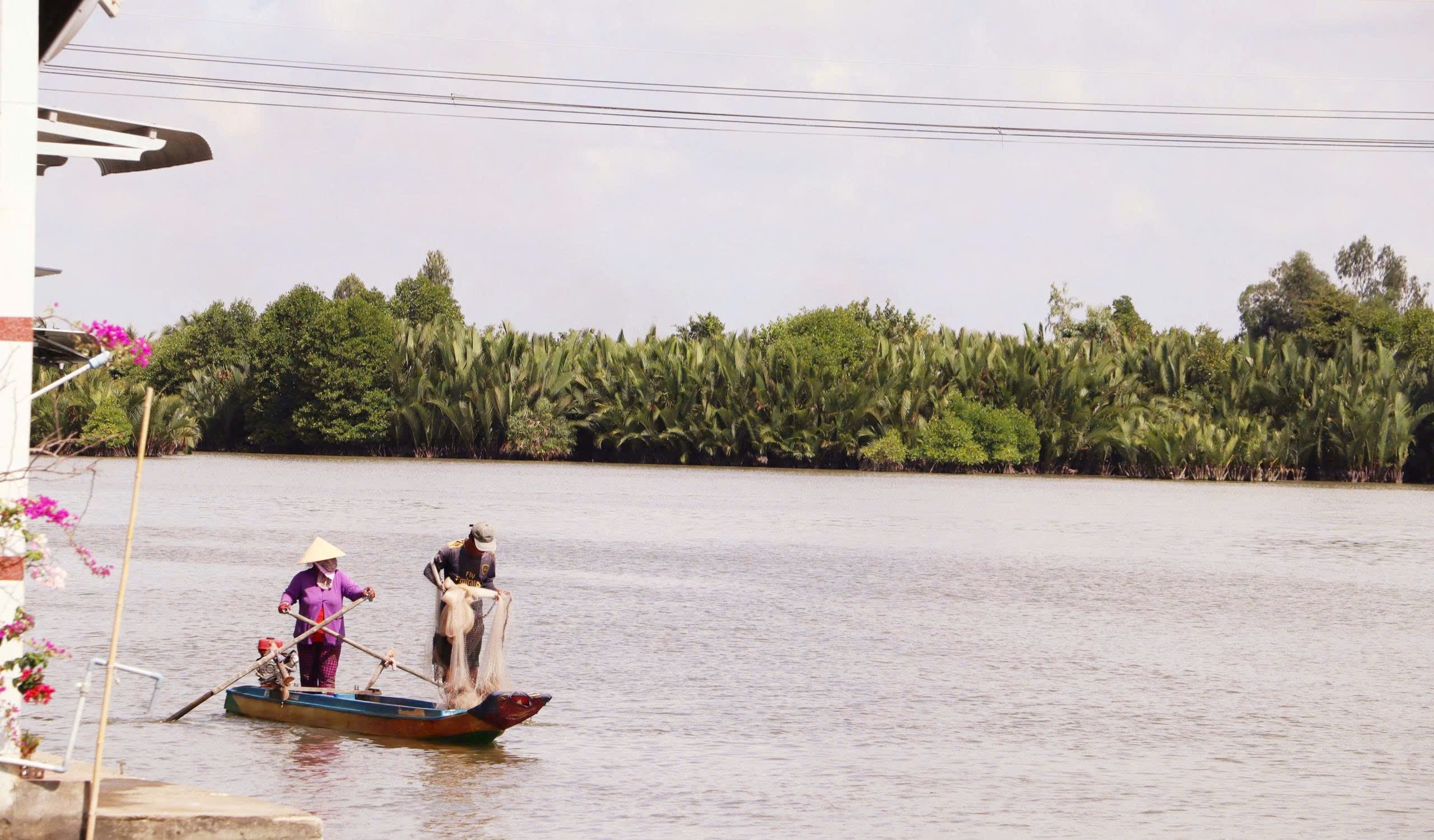 Khám phá "biển hồ giữa lòng đồng bằng" ở Cà Mau - Ảnh 7.