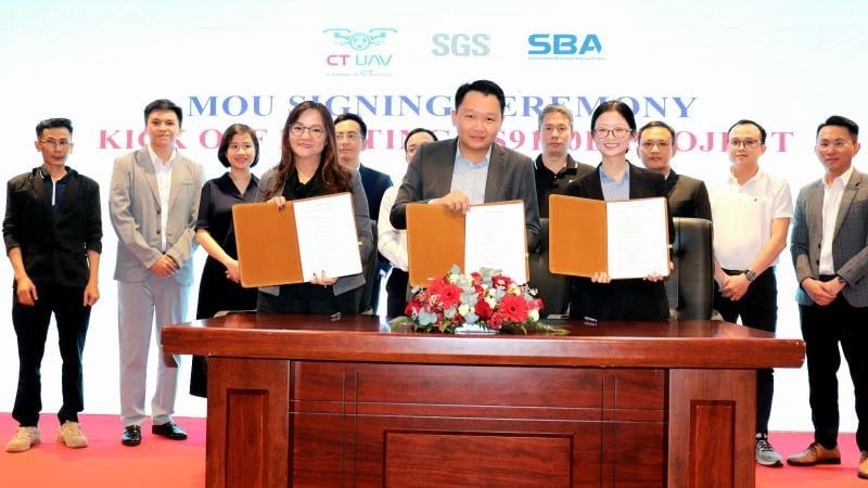 Ondertekeningsceremonie tussen CT UAV en SGS, SBA om de ontwikkeling van AS9100D- en ISO 9001-normen in gang te zetten.