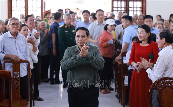 ຄຳບັນຍາຍຮູບ