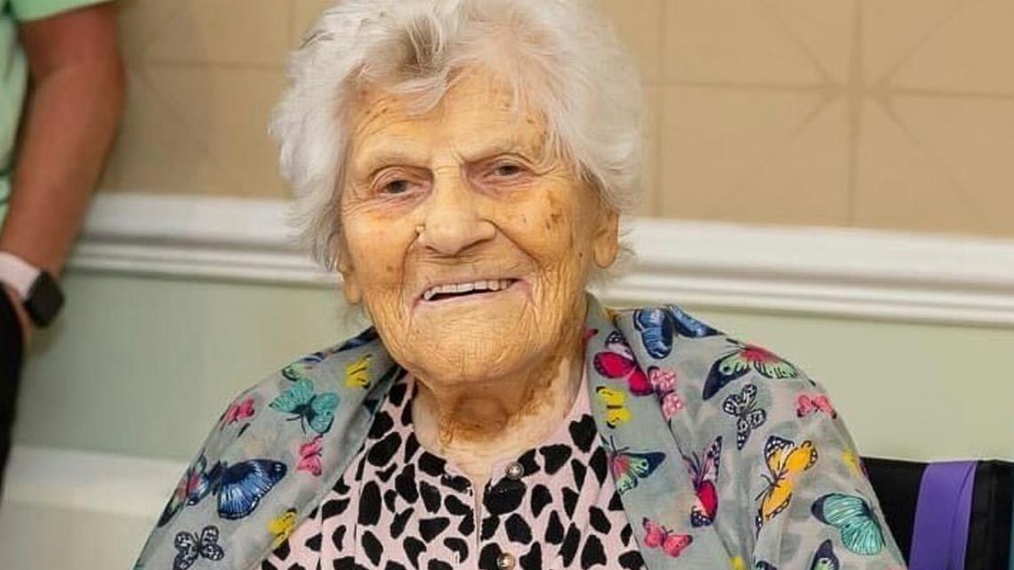 Ethel Caterham, 115, becomes world's oldest person and shares her tips for  life | kgw.com
