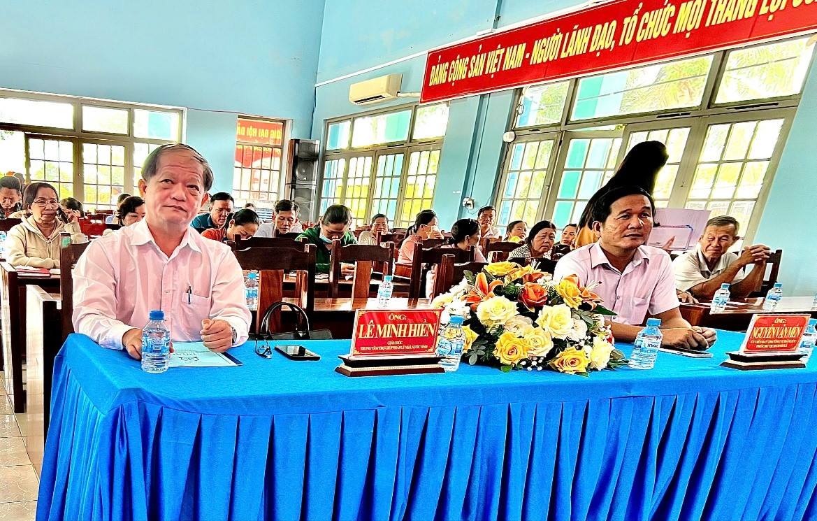 អង់គ្លេស៖ ព័ត៌មាន