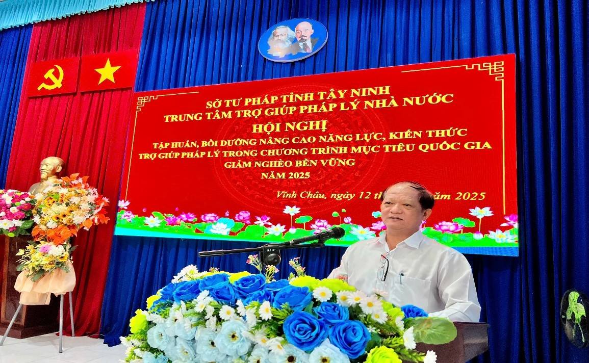 អង់គ្លេស៖ ព័ត៌មាន