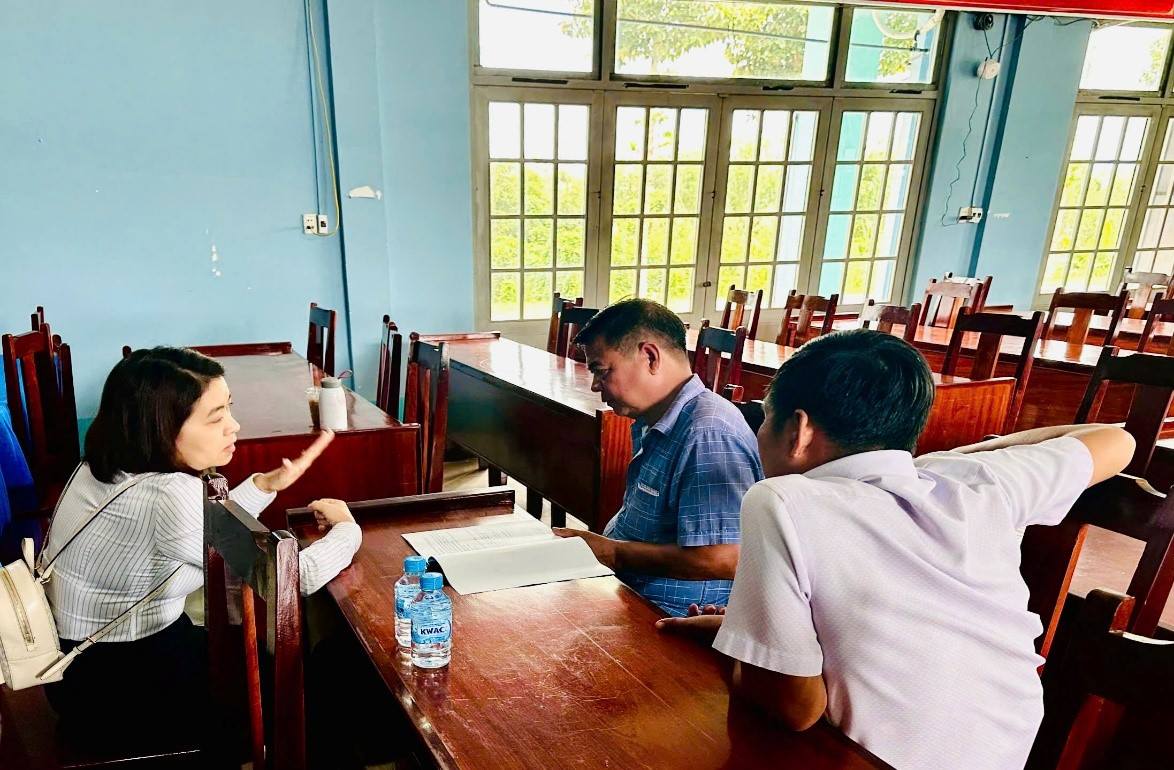 អង់គ្លេស៖ ព័ត៌មាន