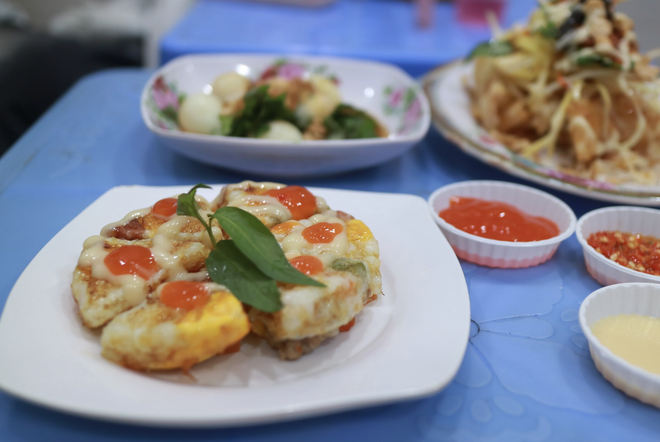 Quán ăn huyền thoại ở TP.HCM sắp đóng cửa: Lời chào bà chủ… 'đọc rap tính tiền' - Ảnh 8.