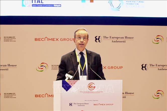 ចំណងជើងរូបថត