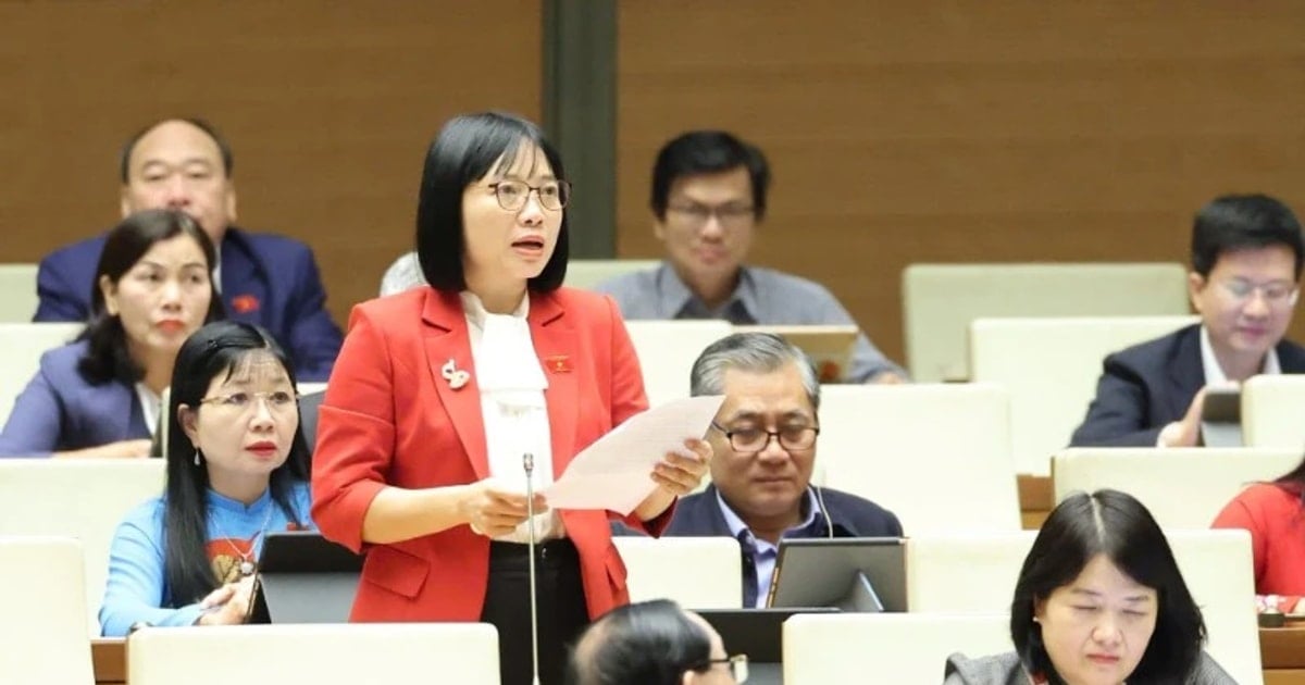 Siết chặt cơ chế kiểm soát, ngăn ngừa tình trạng “chân trong, chân ngoài” của viên chức