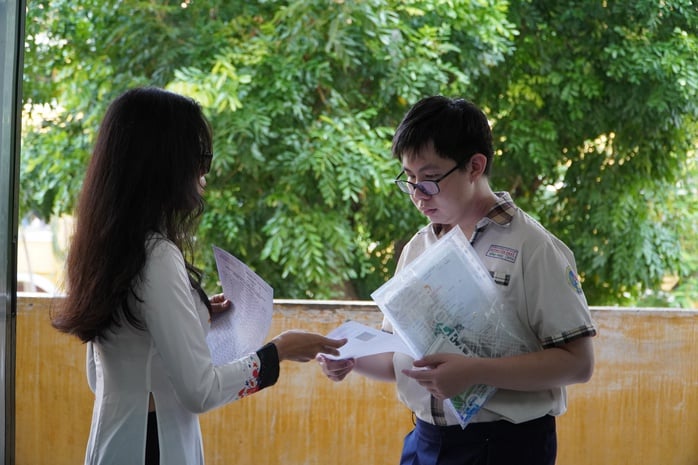 Giáo viên nói về đề thi lớp 10 môn ngữ văn năm 2026, học sinh cần đặc biệt lưu ý - Ảnh 1.