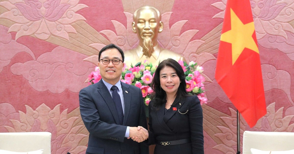 Phó Chủ nhiệm Văn phòng Quốc hội Lê Thu Hà tiếp Đại sứ Hàn Quốc tại Việt Nam