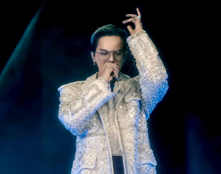 Concert của G-DRAGON với 100.000 khán giả: Việt Nam là thị trường giải trí sáng giá ở châu Á - Ảnh 2.