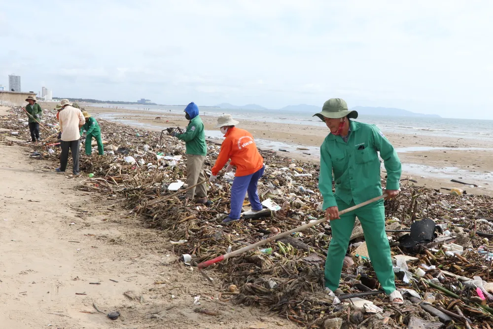 Distrik Vung Tau (HCMC) telah mengumpulkan 400 ton sampah laut.