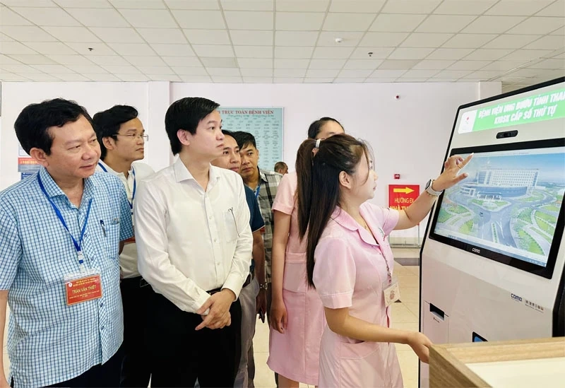 ការកសាងបរិយាកាសការពិនិត្យ និងព្យាបាលប្រកបដោយភាពទំនើប ងាយស្រួល និងតម្លាភាព