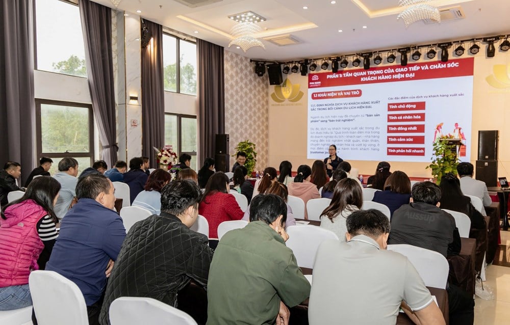 Quảng Trị: Nâng tầm nguồn nhân lực, mở rộng cơ hội phát triển du lịch tỉnh - Ảnh 2.