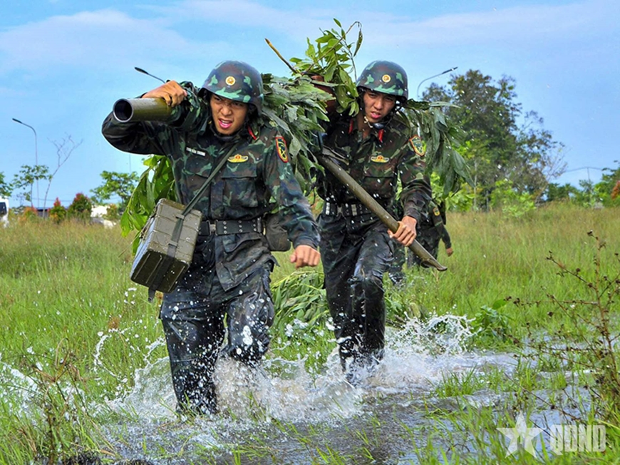 Trung đoàn Gia Định: Diễn tập chiến thuật có bắn đạn hơi, tăng cường hỏa lực, thiết giáp