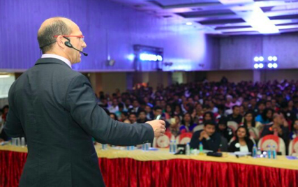 Đưa chuẩn mực dinh dưỡng thể thao quốc tế đến với Việt Nam - Ảnh 1.