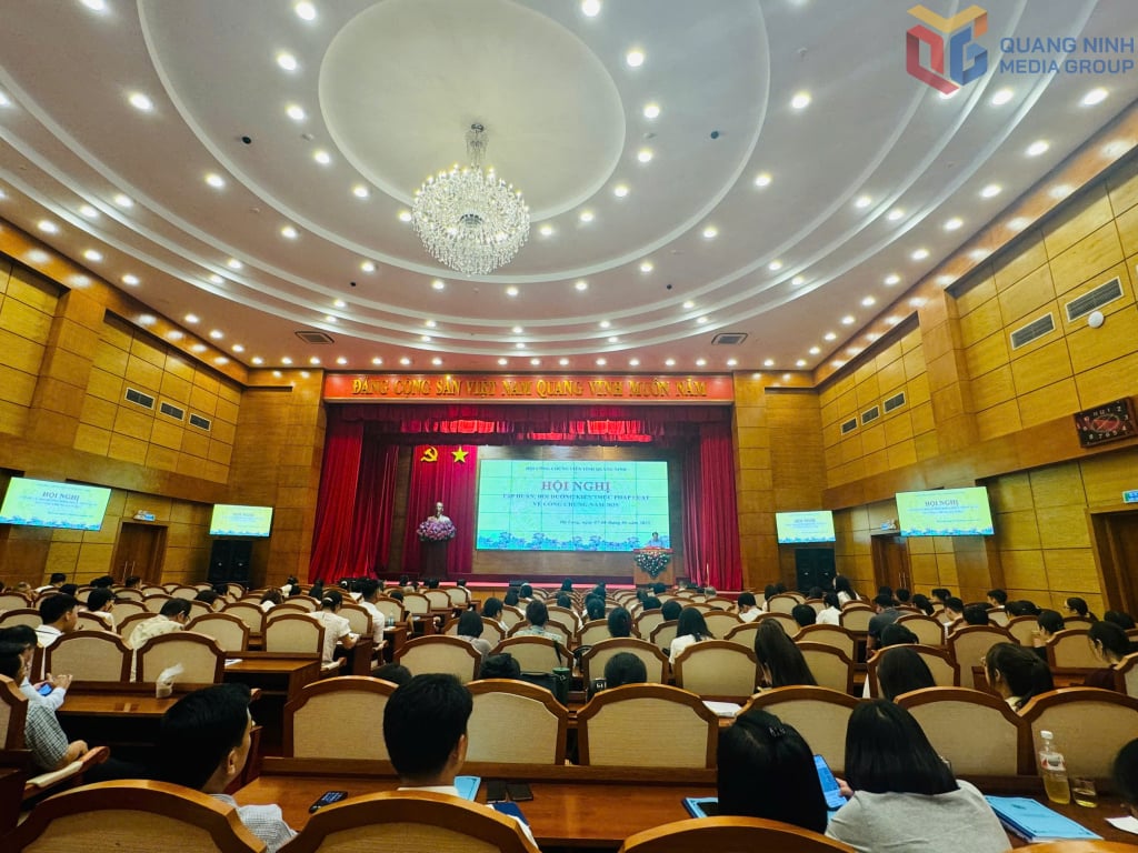 Sở Tư pháp phối hợp với Hội Công chứng viên tỉnh tổ chức bồi dưỡng nghiệp vụ công chứng năm 2025.