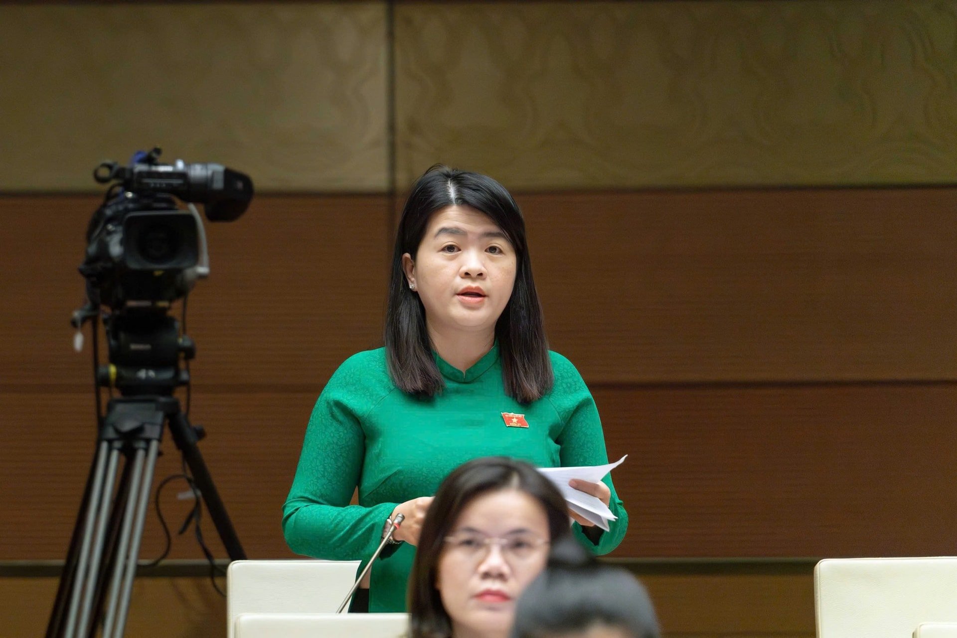 גיוס עובדי מדינה לפי משרות חייב להיות מבוסס על קריטריונים, סטנדרטים ונהלים ברורים - תמונה 2. Tuyển dụng viên chức theo vị trí việc làm cần phải có tiêu chí, tiêu chuẩn, qui trình rõ ràng- Ảnh 2.