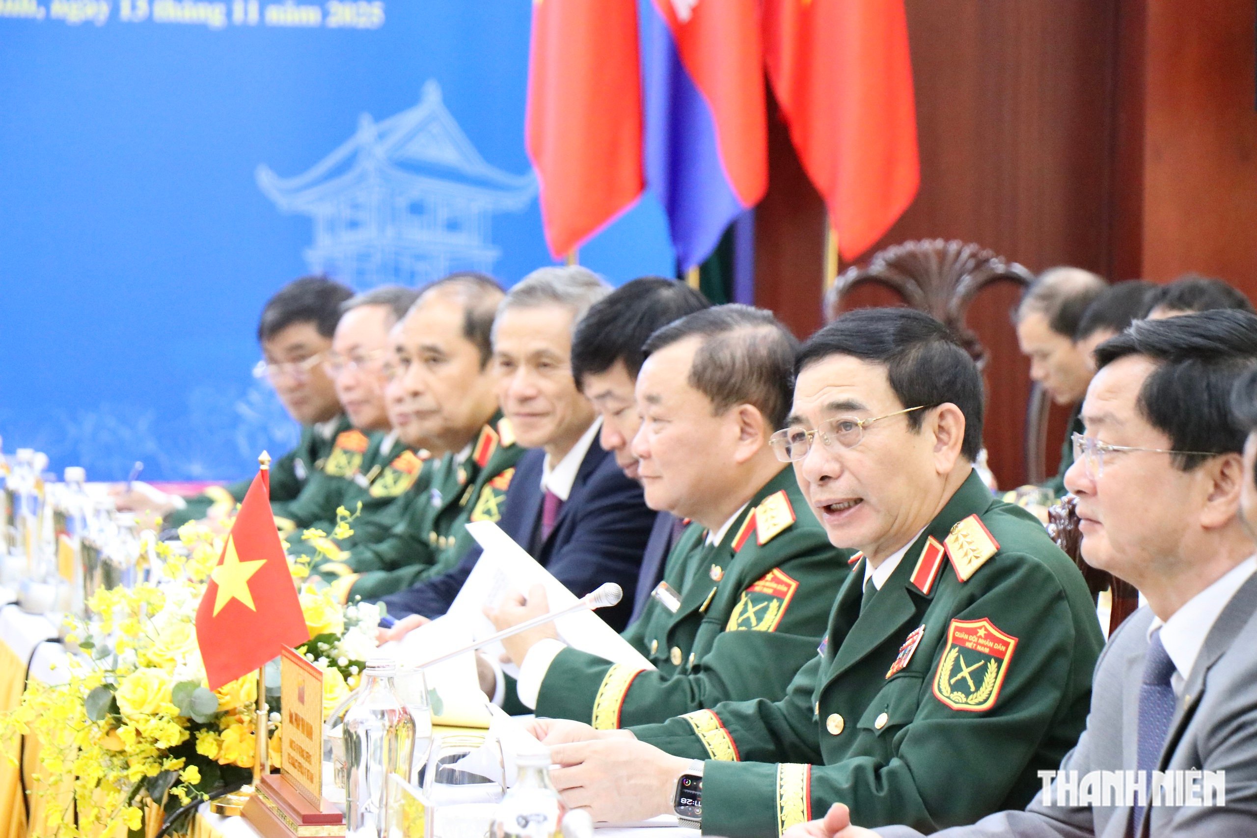 Giao lưu hữu nghị quốc phòng biên giới Việt Nam - Campuchia - Ảnh 11.