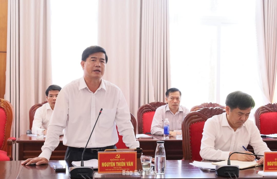 អនុប្រធានគណៈកម្មាធិការប្រជាជនខេត្ត លោក Nguyen Thien Van ថ្លែង។