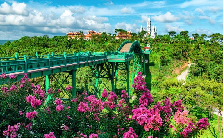 Đi cáp treo ngắm Vịnh Hạ Long đẹp mê mẩn mùa đông chỉ 150.000 đồng- Ảnh 4.