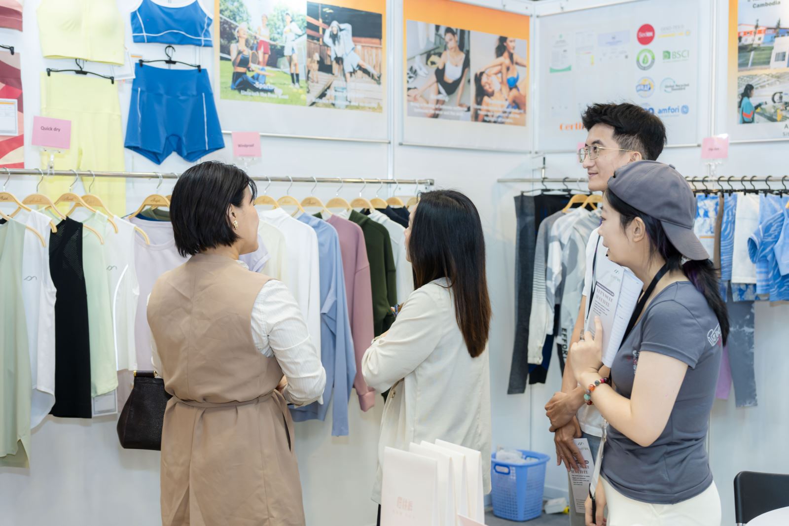 ចំណងជើងរូបថត