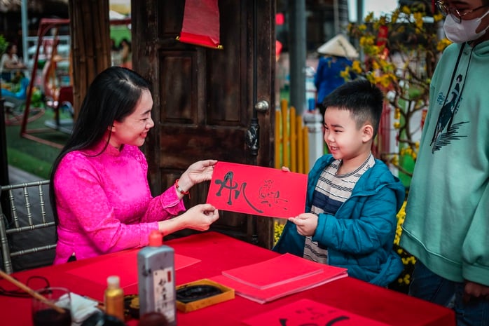 Cuộc thi báo chí chủ đề "Du lịch Khánh Hòa – Bức tranh đa sắc" - Ảnh 1.