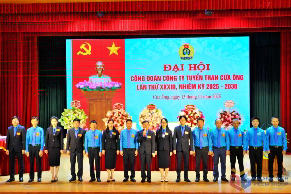 Виконавчий комітет профспілки компанії Cua Ong Coal Selection Company, термін XXXII, 2025-2030 роки, було представлено Конгресу.