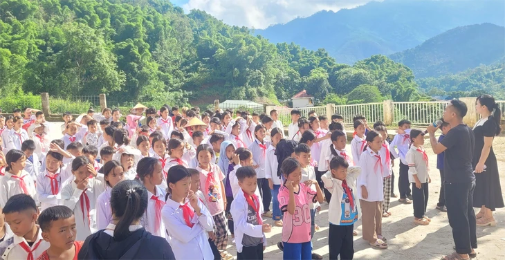 giáo viên - Ảnh 1.