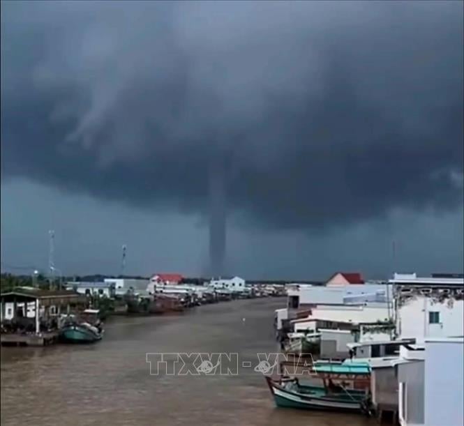 ຄຳບັນຍາຍຮູບ