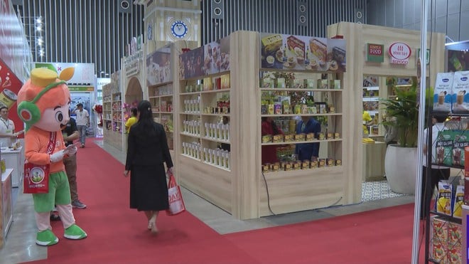 Bình Tây Food giới thiệu hơn 120 sản phẩm tại Vietnam Foodexpo 2025 - Ảnh 6.