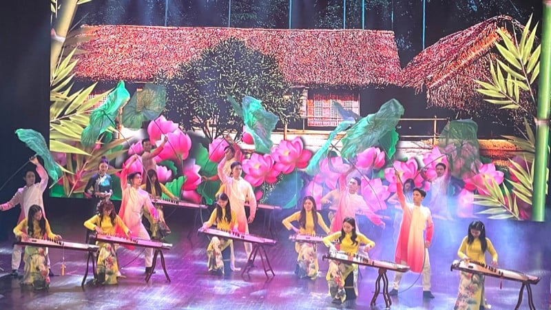 W ostatnich czasach w wielu miejscach nadal rozwijał się masowy ruch artystyczny.