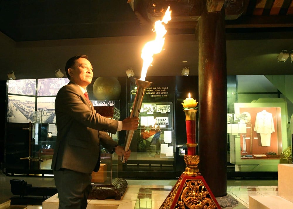 ទីក្រុងហាណូយបានប្រារព្ធពិធីដុតភ្លើងសម្រាប់មហោស្រពកីឡារាជធានីលើកទី ១១ - រូបថត ២