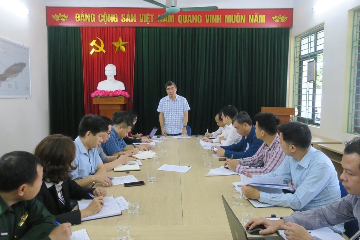 Ông Bùi Văn Thăng - Giám đốc Sở Nông nghiệp và Môi trường Hải Phòng đề nghị các đơn vị, địa phương tiếp tục thực hiện đầy đủ các chỉ đạo về công tác chống khai thác IUU. Ảnh: Hồng Nhung.