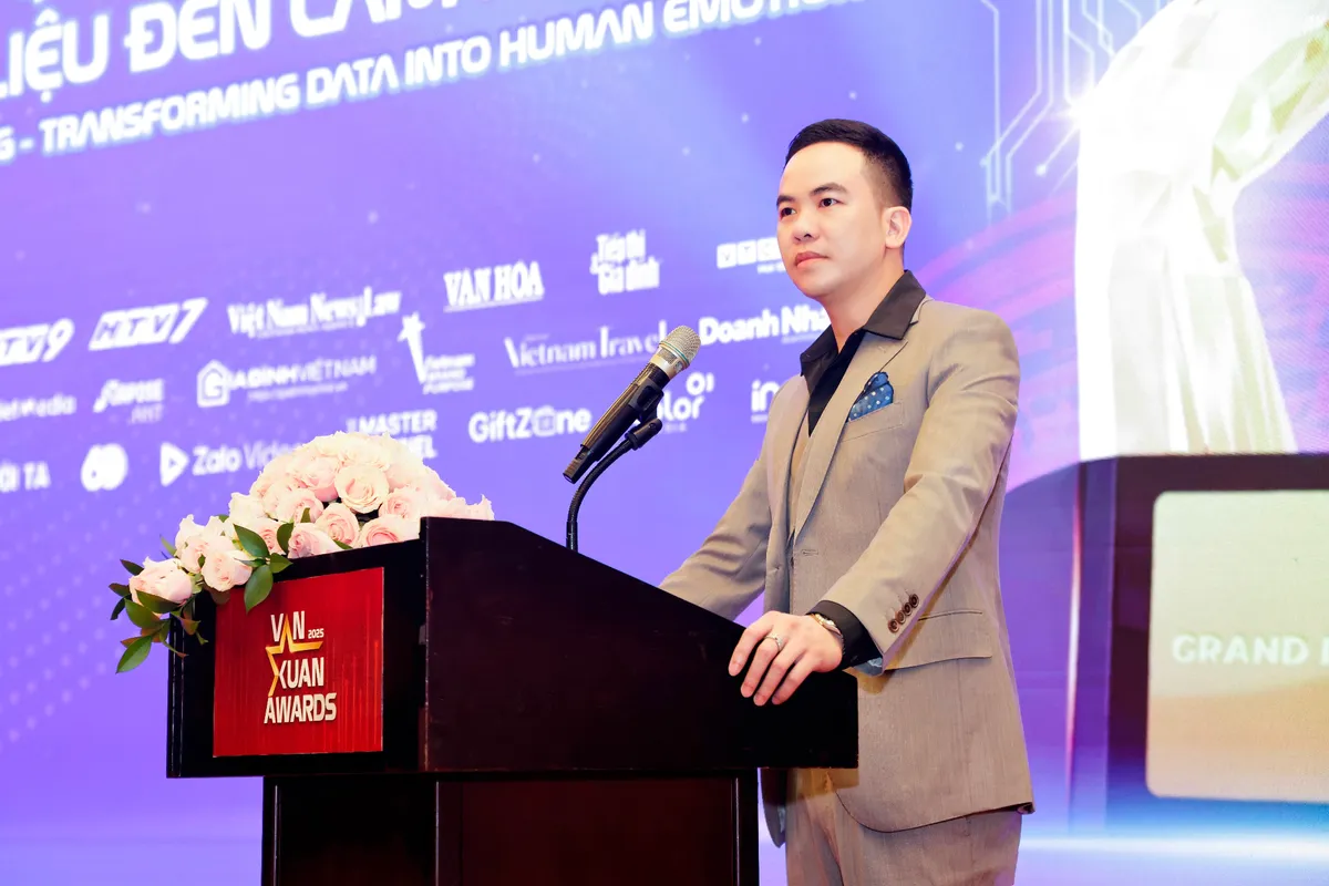 Chủ tịch VINAMA Trần Việt Tân và dấu ấn mới trong ngành quảng cáo ngoài trời ở Việt Nam- Ảnh 1.