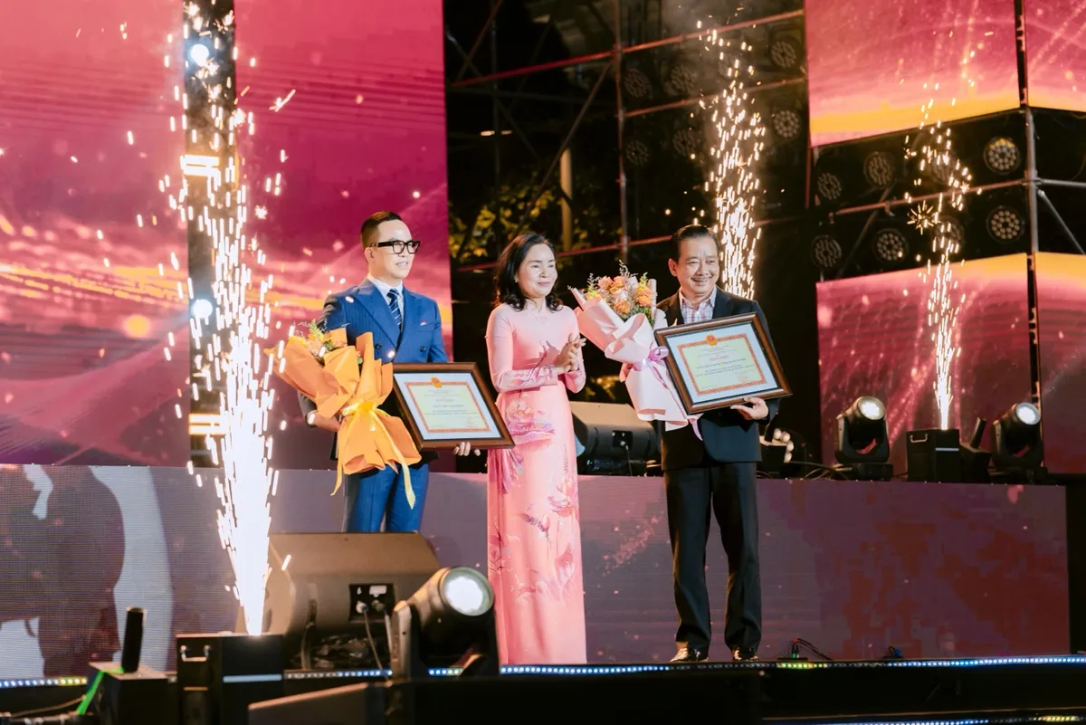 Chủ tịch VINAMA Trần Việt Tân và dấu ấn mới trong ngành quảng cáo ngoài trời ở Việt Nam- Ảnh 5.