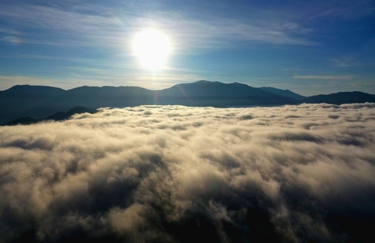 ความงดงามราวบทกวีของทะเลสาบ Dakdrinh บนยอดเขา Truong Son Dong - 1