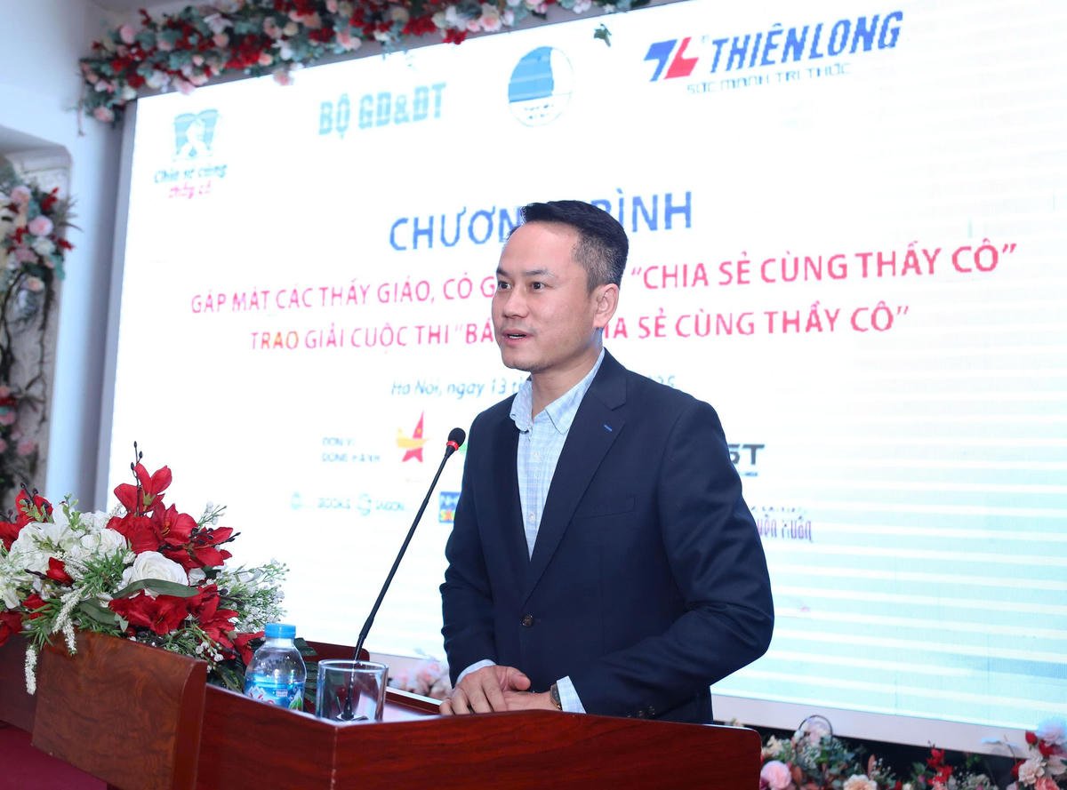 El Sr. Nguyen Kim Quy, miembro del Comité Central de la Unión de la Juventud y vicepresidente permanente del Comité Central de la Unión de la Juventud de Vietnam, intervino en la ceremonia.