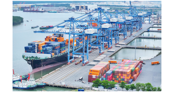 Transformasi digital dalam logistik: Dari pelabuhan pintar ke rantai pasokan digital - Foto 1. Chuyển đổi số trong logistics: Từ cảng thông minh đến chuỗi cung ứng số hóa- Ảnh 1.