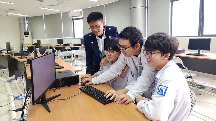 Pendidikan Digital: Fondasi untuk menciptakan masa depan pembelajaran baru - Foto 1. Giáo dục số: Nền tảng kiến tạo tương lai học tập mới- Ảnh 1.
