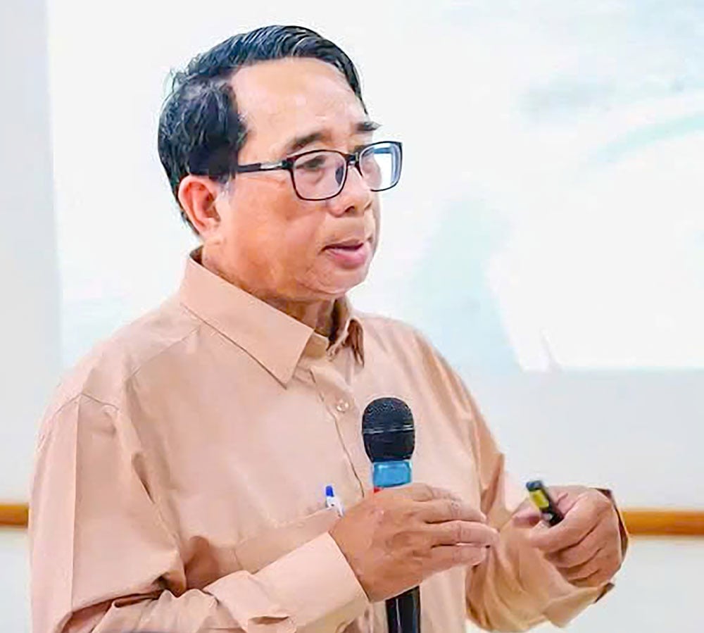 Profesor asociat, Dr. Le Anh Tuan