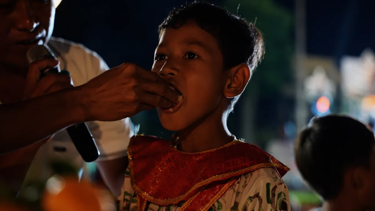 Ngày hội Đua Ghe Ngo - Dòng chảy di sản Khmer Nam Bộ qua bao thế hệ- Ảnh 9.