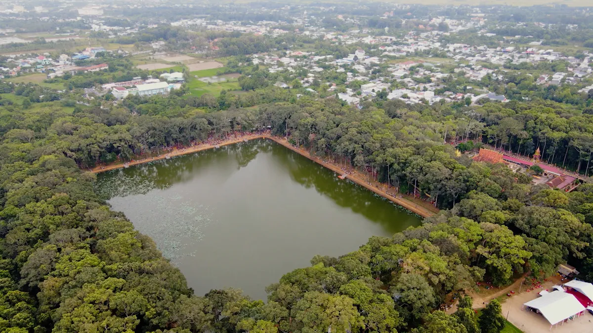 Ngày hội Đua Ghe Ngo - Dòng chảy di sản Khmer Nam Bộ qua bao thế hệ- Ảnh 11.