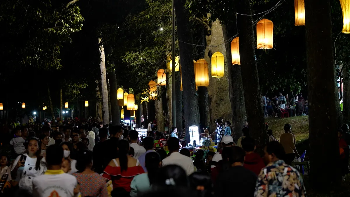 Ngày hội Đua Ghe Ngo - Dòng chảy di sản Khmer Nam Bộ qua bao thế hệ- Ảnh 16.